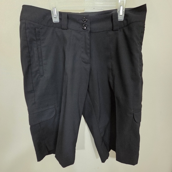 ⭐️Nike Dri Fit Womans Black Shorts Size 6 - Picture 1 of 6